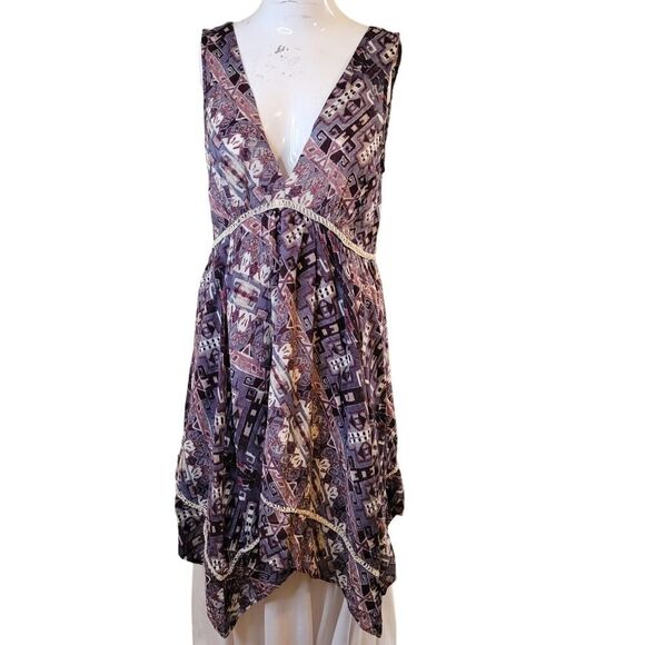 BB Dakota Dresses & Skirts - BB Dakota Small Dress women crochet keyhole sheer lining flowy midi sheath